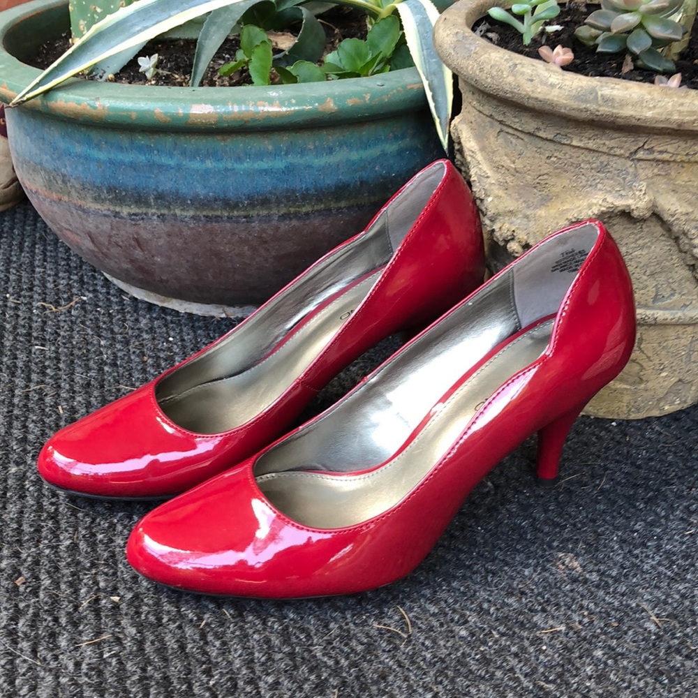 Bandolino Rossy Red Patent Heels